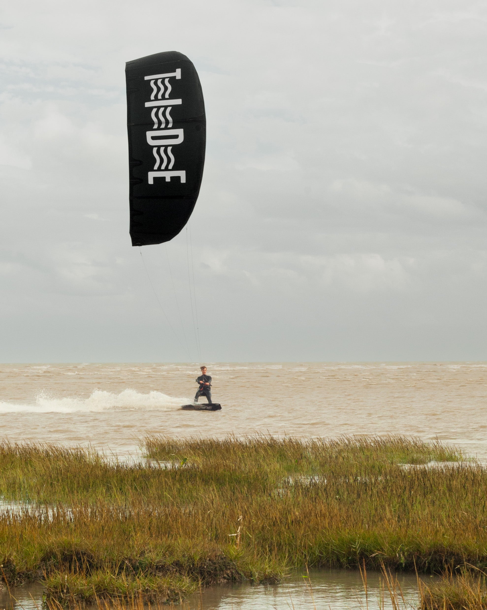 tide kite flying 