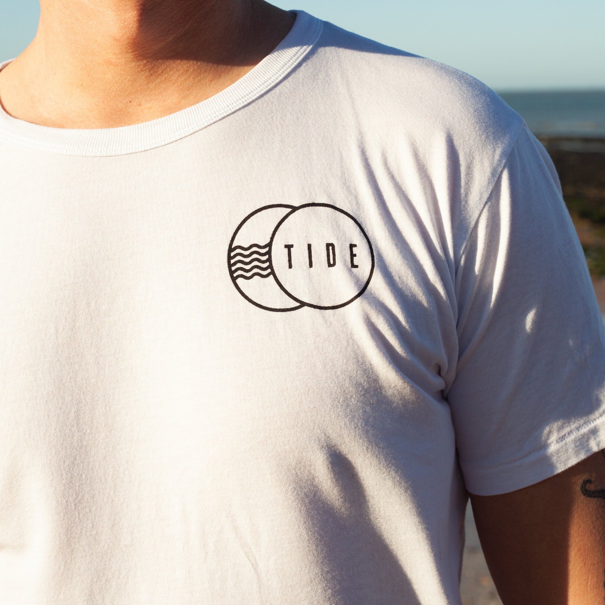 TIDE T-shirt (White)